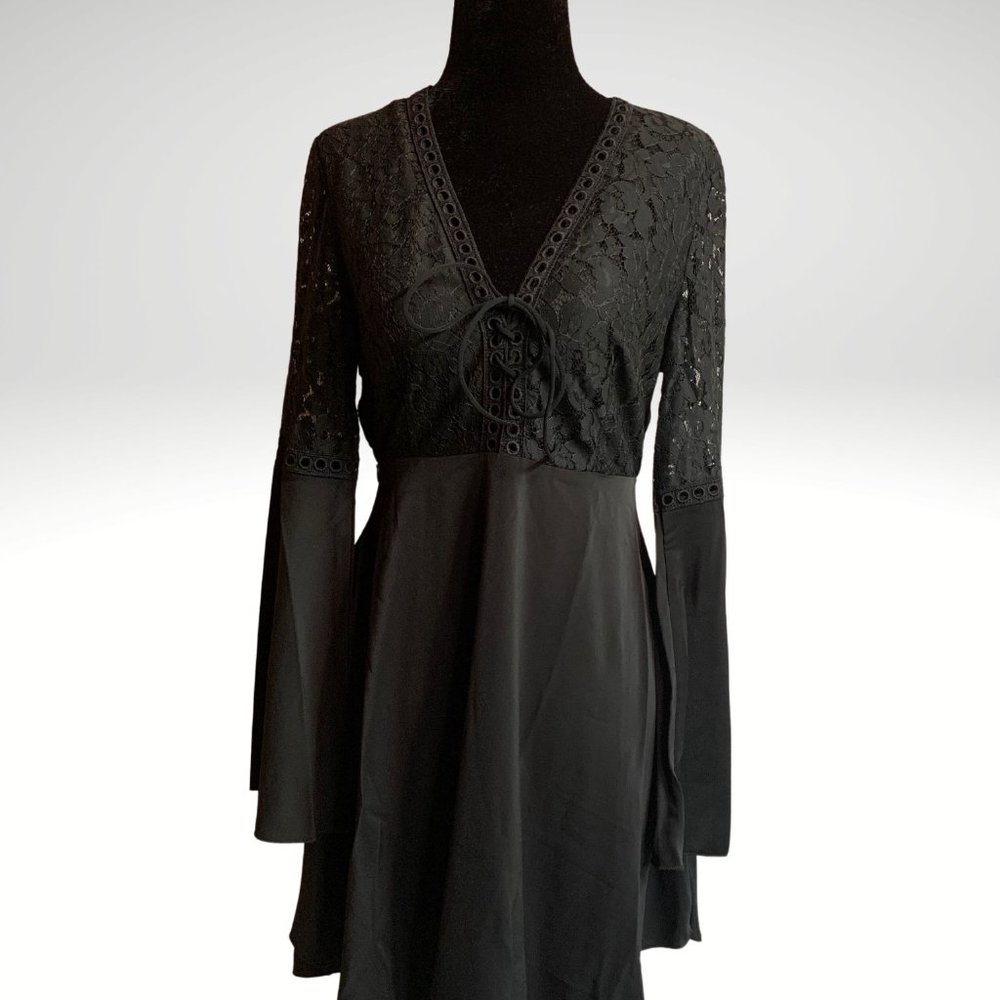 LAST ONE 🔥 Guipure Lace Insert Flounce Sleeve Knot Front Dress - Picture 5 of 6
